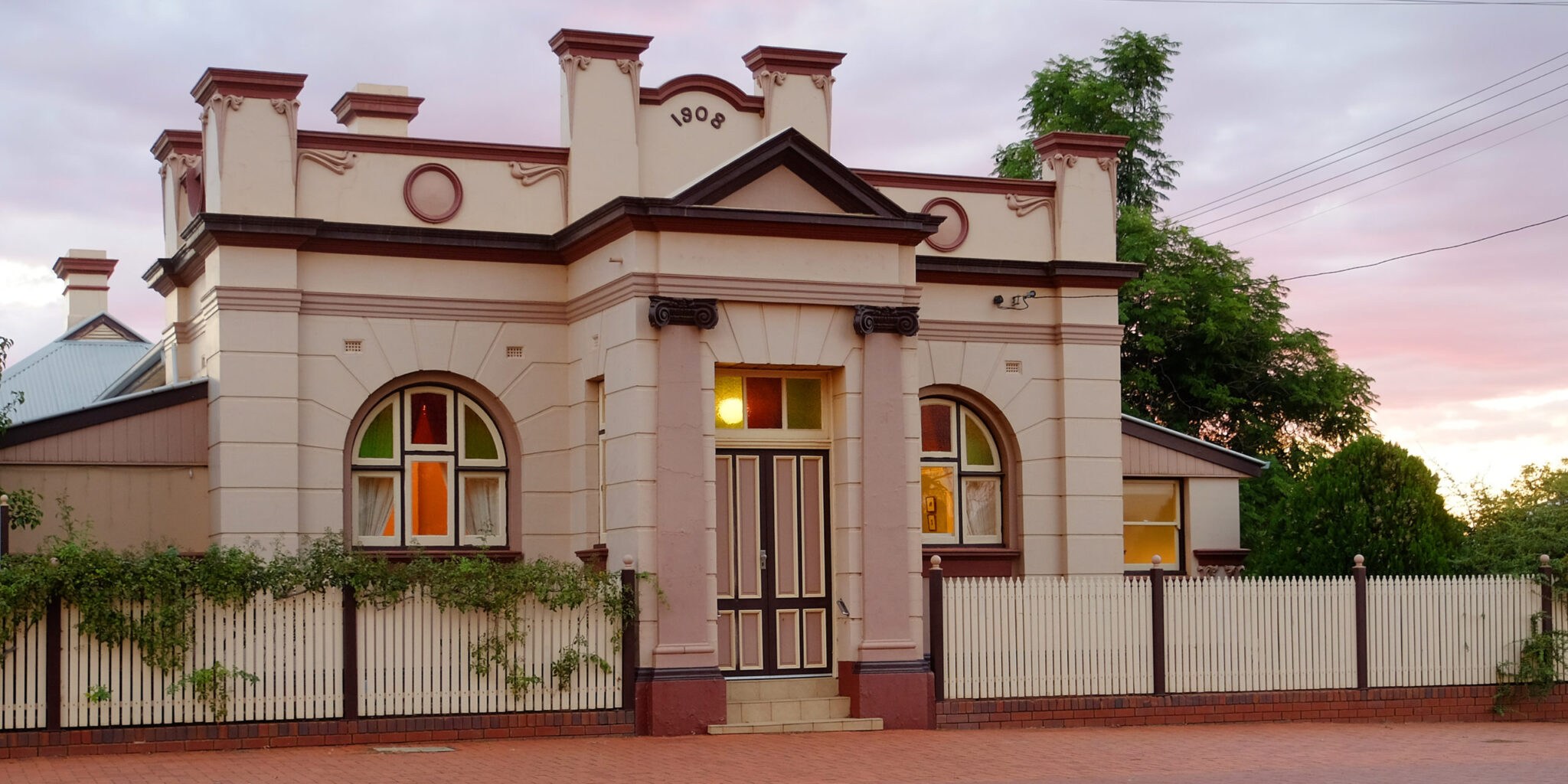 Experience The Grandeur, Style And Romance Of A By-gone Era In Coolamon